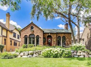 210 Berry Pkwy, Park Ridge, IL 60068