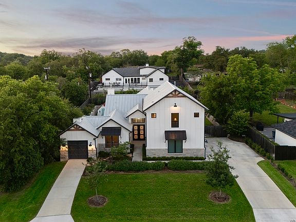 4th image of 1025 GARRATY RD
