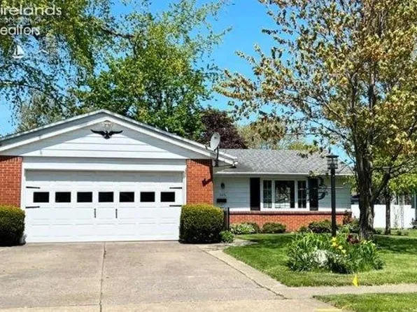 305 Huronia Beach Dr, Huron, OH 44839