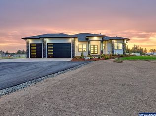 29621 S Crest View Ln, Hubbard, OR 97032