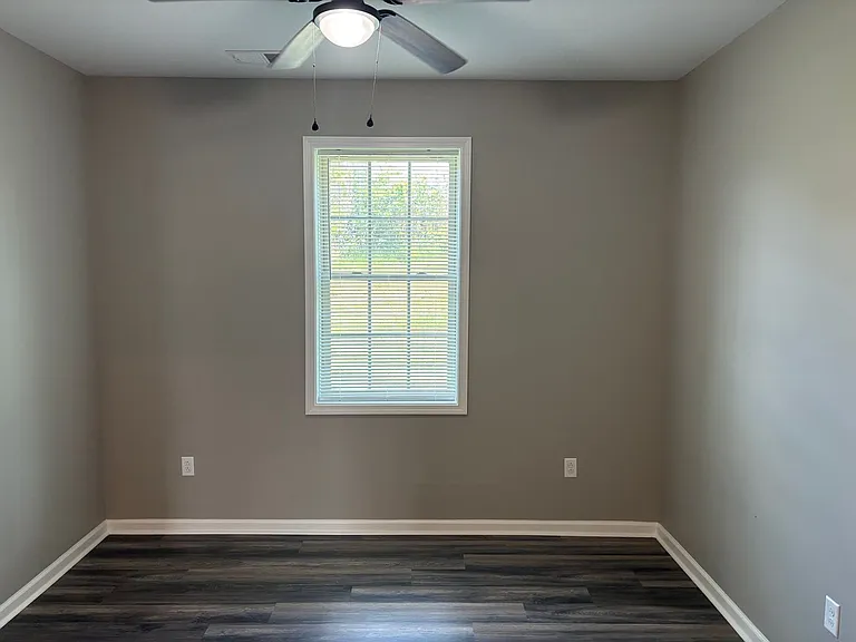 232 Calumet Dr — Photo 8