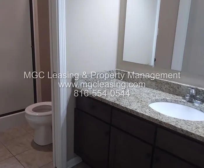 9444 N Baltimore Ave — Photo 10