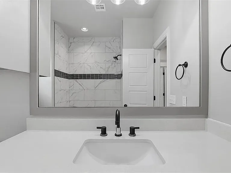 17820 Morning Sky Ct — Photo 30
