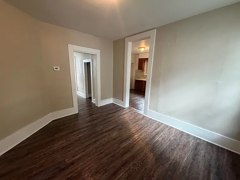 409 W Woodbury St #W — Photo 10