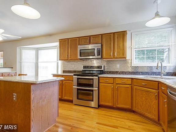 Double Oven and Lots of Natural Light