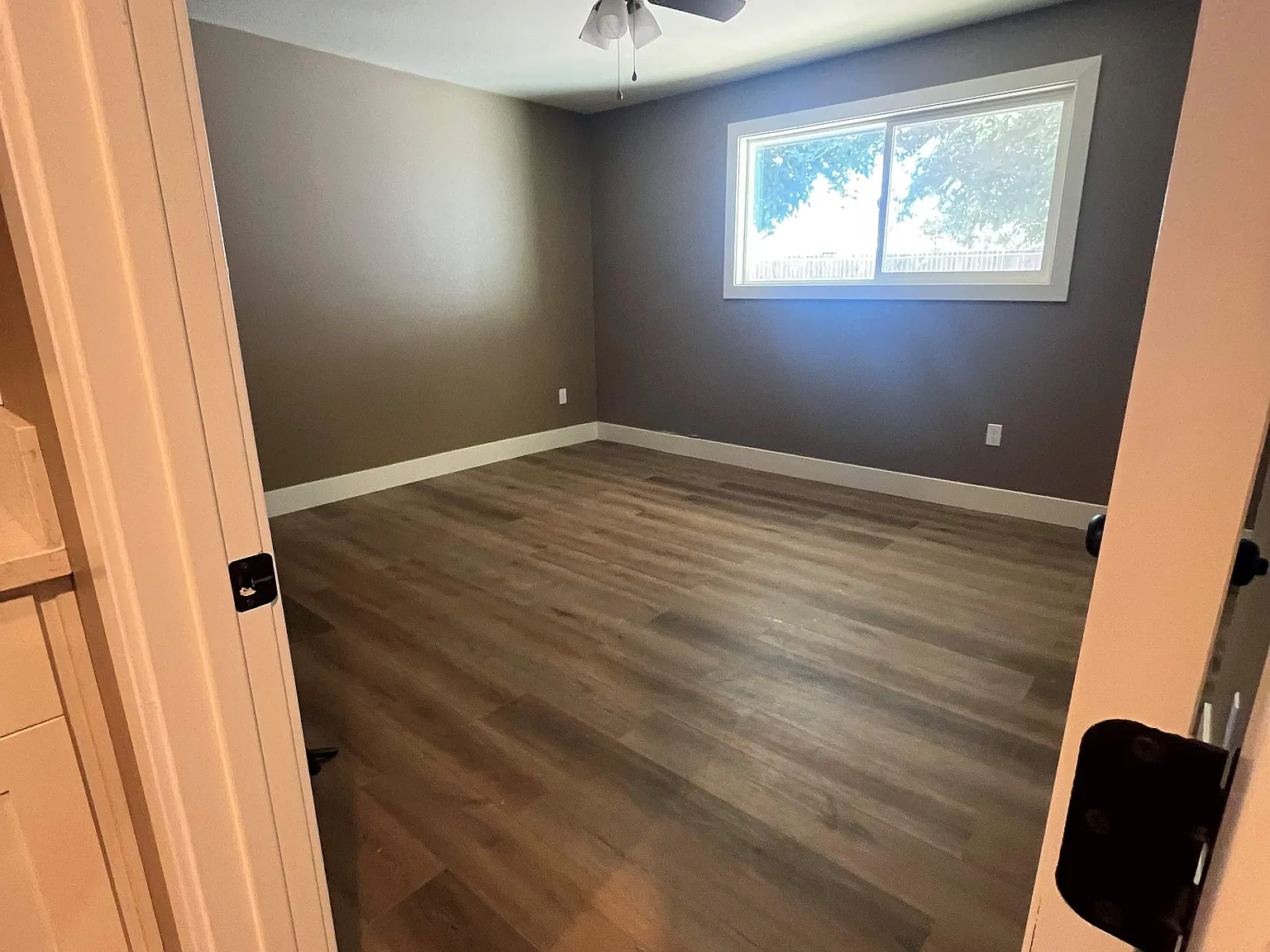 4 bed, 2300 sqft, $2,595 — Photo 3