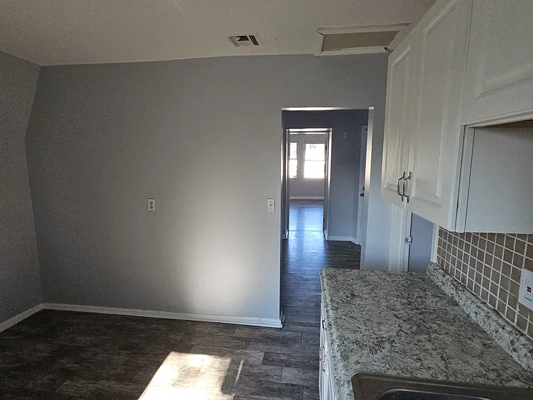 181 N 12th St #3 — Photo 7