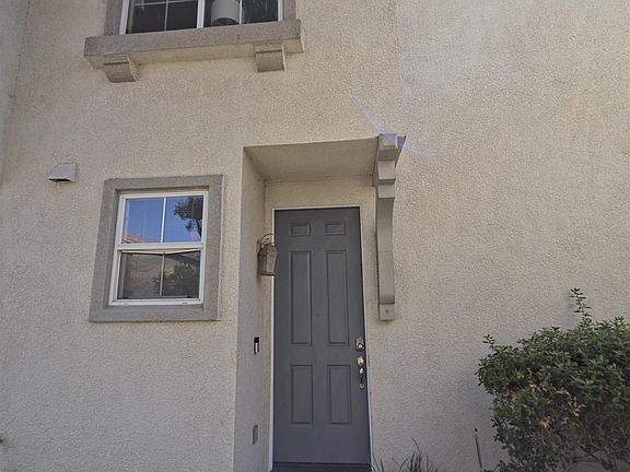 3rd image of 1036 Suncrest Ct