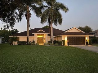 10190 Boca Cir, Naples, FL 34109