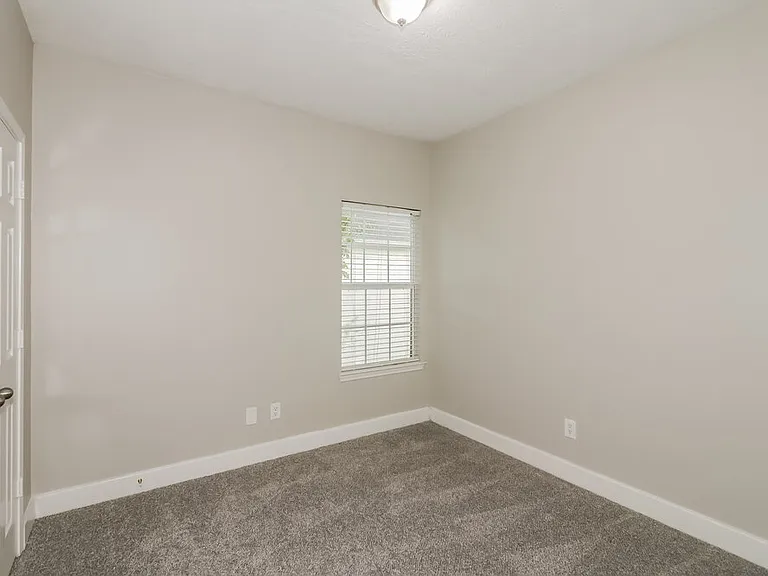 6607 Dickson Way — Photo 14