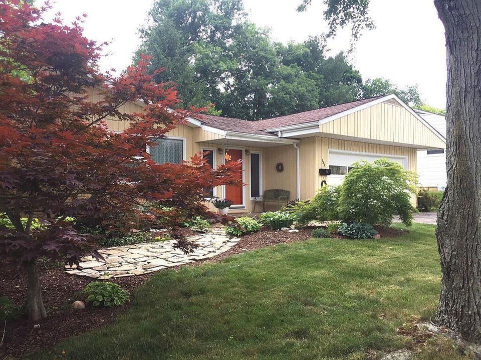 1st image of 933 Hillcrest Dr