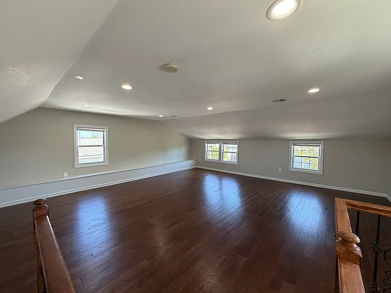 196 Trimble Ave — Photo 7