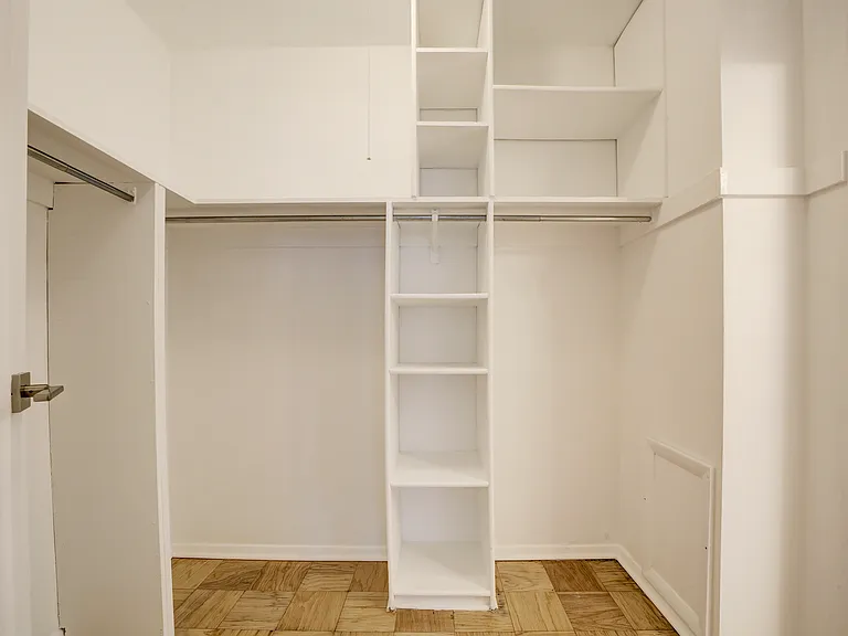 Walk in Closet