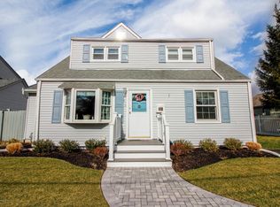 812 Woodcrest Dr, Spring Lake, NJ 07762