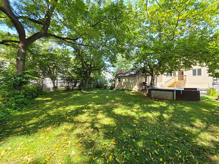 16 Allen Pl #1 — Photo 17