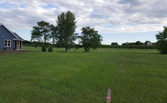 2nd image of 1214 Cypress Dr