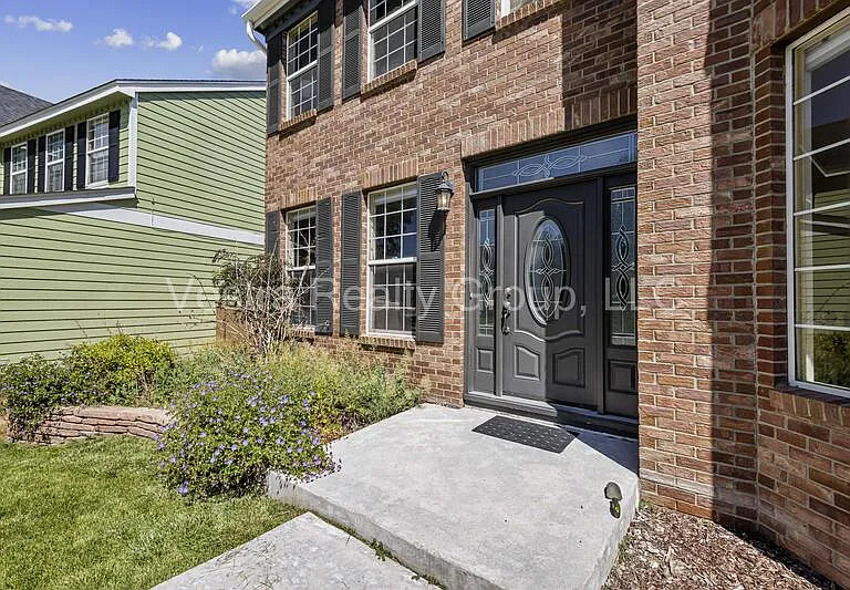 2157 Maples Pl — Photo 3