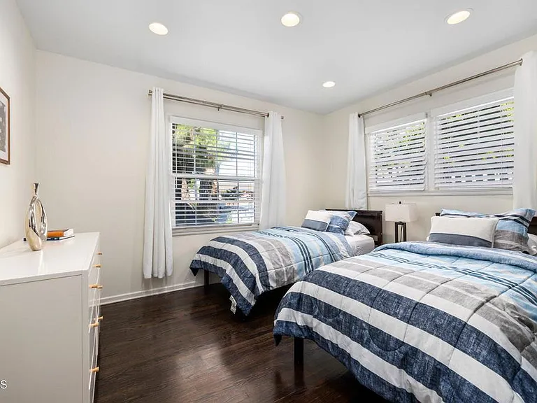 378 Grand Ave — Photo 17