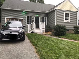 29 Clement St, Springfield, MA 01118