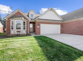 1938 Genoa Cir #13, Howell, MI 48843