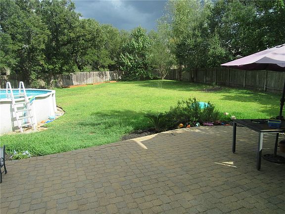 3rd image of 2206 Ezra Ct