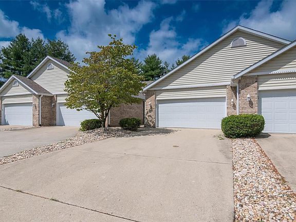 5th image of 1222 University Dr