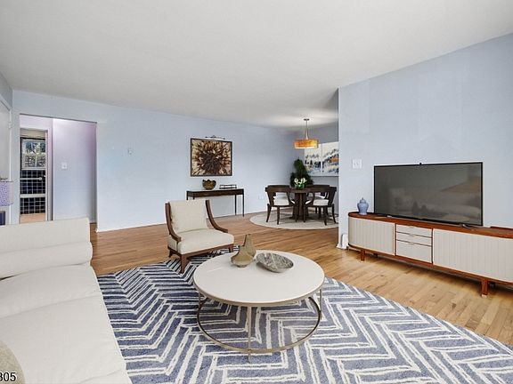 3rd image of 320 South Street BLDG 18 #K