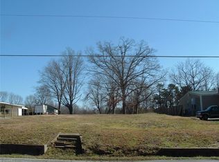 903 Fisher Ferry St, Thomasville, NC 27360