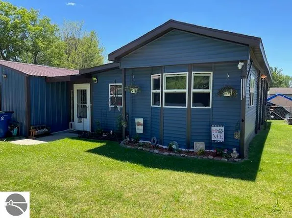 322 Webber St, Cadillac, MI 49601