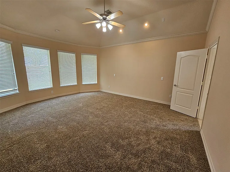 3218 Waters Edge Dr — Photo 26