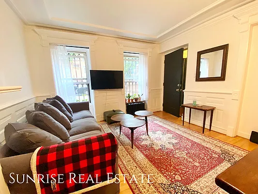 Rented by Sunrise Real Estate | media 5