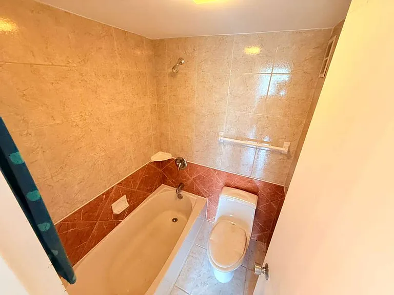 3660 NE 166th St #207 — Photo 5