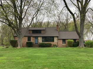 2932 Dover Center Rd, Westlake, OH 44145