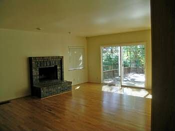3rd image of 3824 Cottonwood Dr
