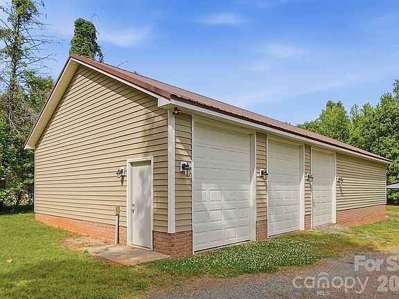2nd image of 1375 Phaniel Church Rd