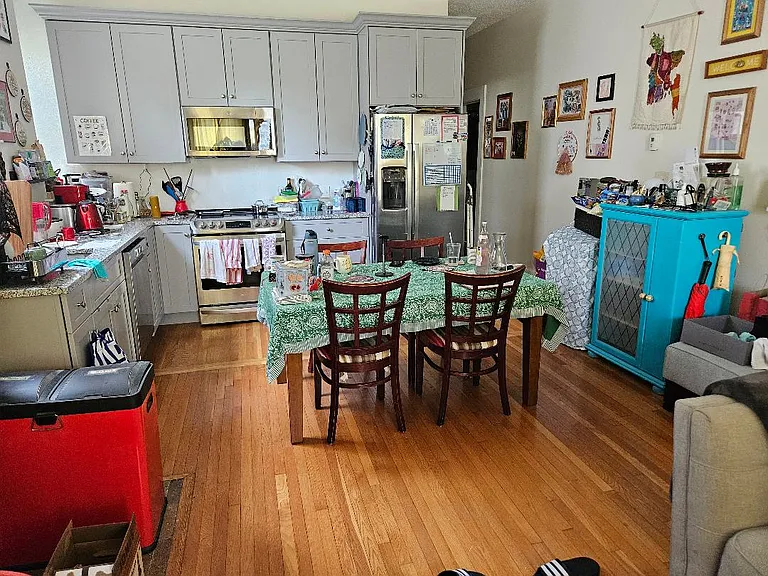 370 Whitney Ave #1 — Photo 6