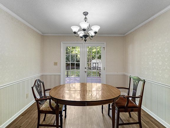 5th image of 109 Burkwood Ln