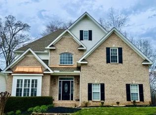 8833 Ebenezer Oaks Ln, Knoxville, TN 37922