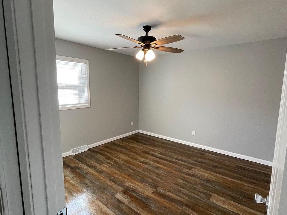 2nd image of 403 S Main St #10633687