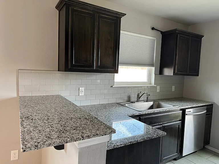 4108 NW 151st St — Photo 9