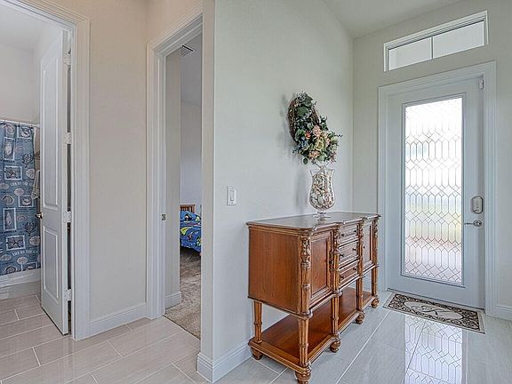 3rd image of 4794 SW Briarwood Ct