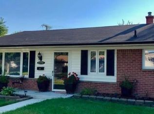 8334 Flamingo St, Westland, MI 48185
