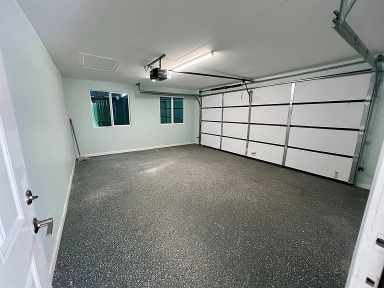 2044 Holly Dr #4 — Photo 15