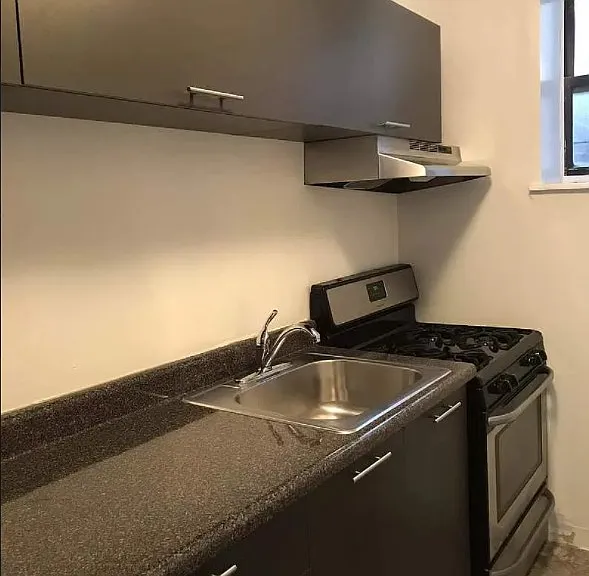 207 E 105th St #1C — Photo 5