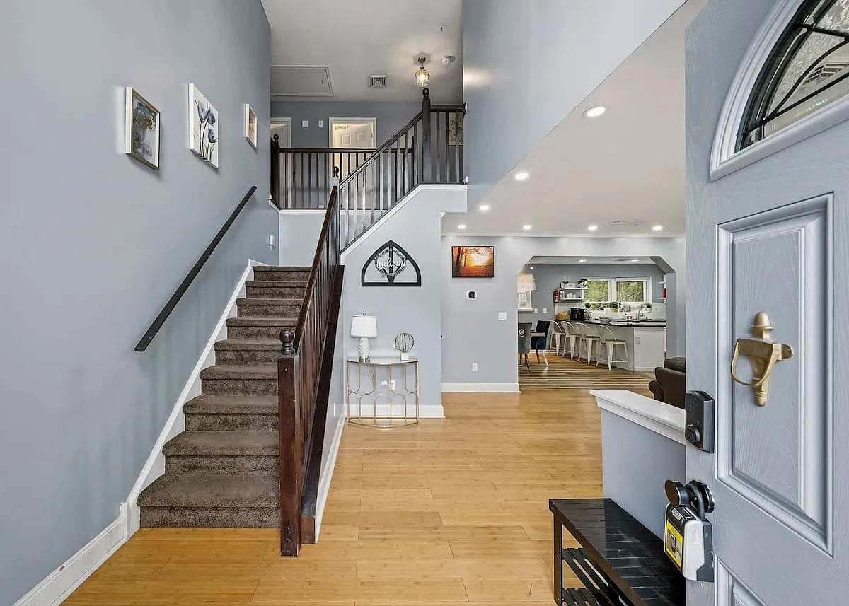 4 bed, 2198 sqft, $3,500 — Photo 3