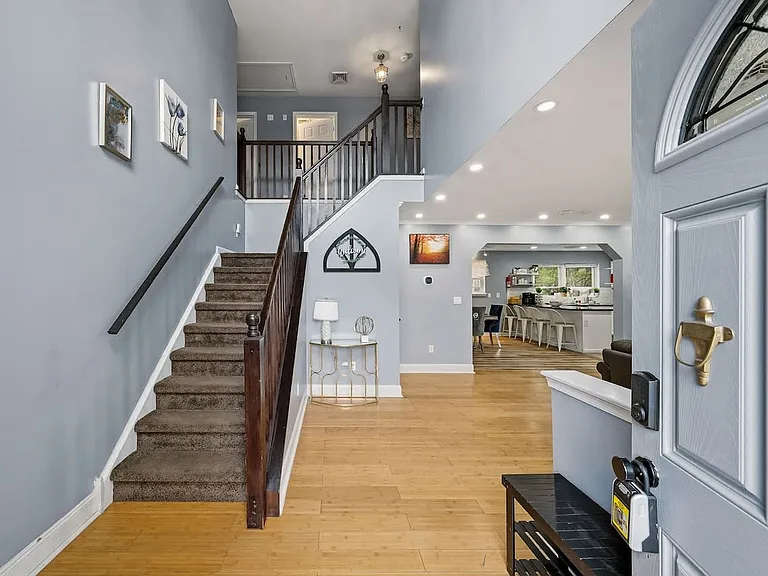 6000 Boardwalk Dr — Photo 3