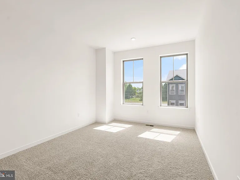 6230 Folly Ln — Photo 41