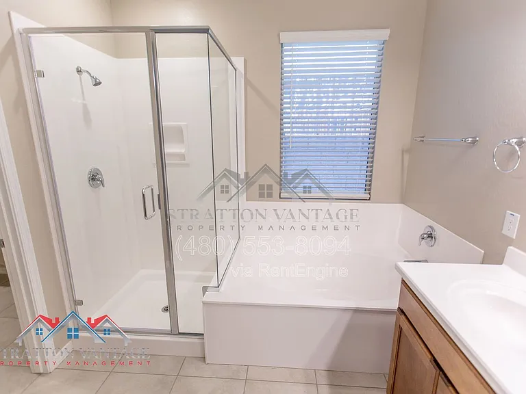 15769 W Voltaire St — Photo 30