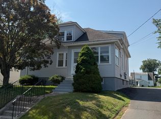 29 Englewood Avenue, West Hartford, CT 06110