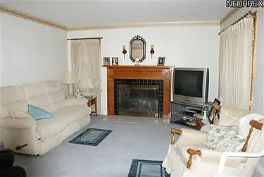 1183 Bradford St NW photo 1
